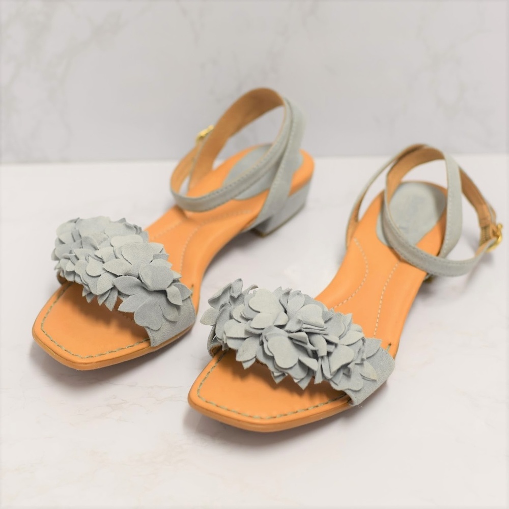 BORN Bouvet Floral Sandal in Light Blue 8M NIB